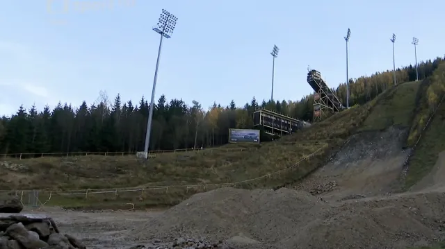 V Harrachově by se mohlo v omezeném režimu skákat už tuto zimu