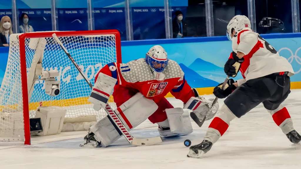 Šimon Hrubec čelí nájezdu proti Švýcarům