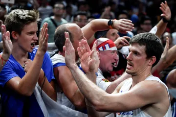 Pavel Pumprla se zdraví s fanoušky