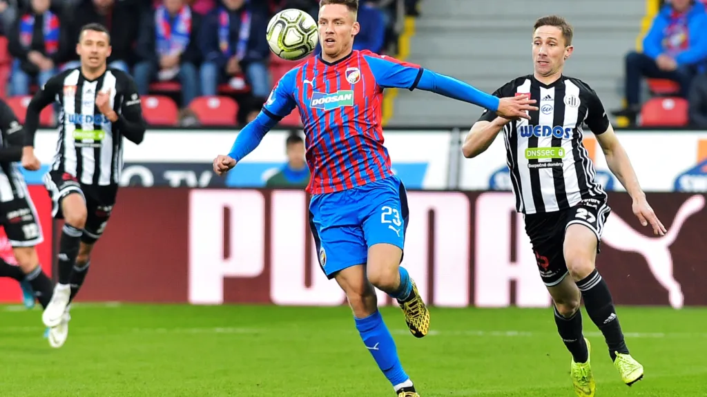 Plzeňský Lukáš Kalvach v utkání s Českými Budějovicemi