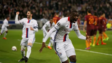 Mouctar Diakhaby se raduje z gólu do sítě AS Řím