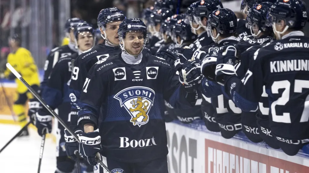 Finové slaví gól Kalle Kossily