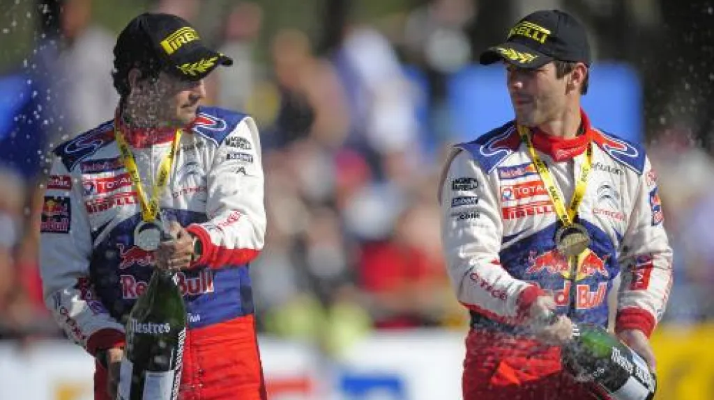 Sebastian Loeb (vpravo) se spolujezdcem Danielem Elenou