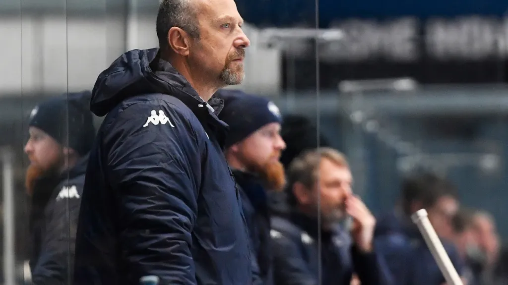 Jaroslav Modrý na střídačce Komety