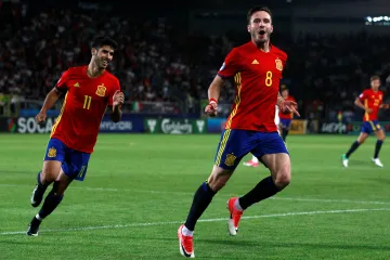 Saúl Níguez slaví gól do sítě Itálie