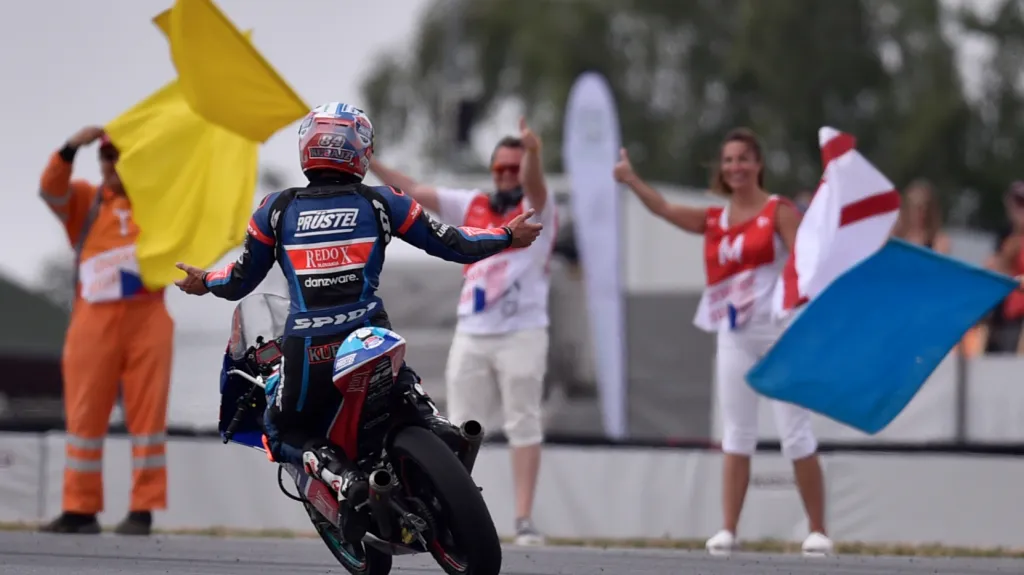 Jakub Kornfeil se raduje ze 3. místa v Brně