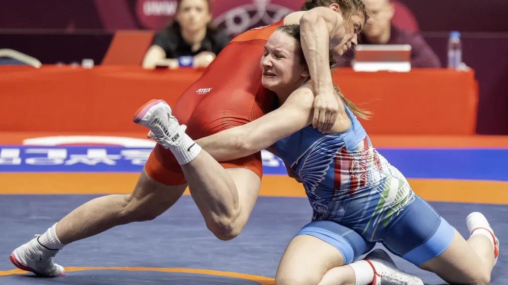 Adéla Hanzlíčková porazila na ME Noémi Szabadosovou