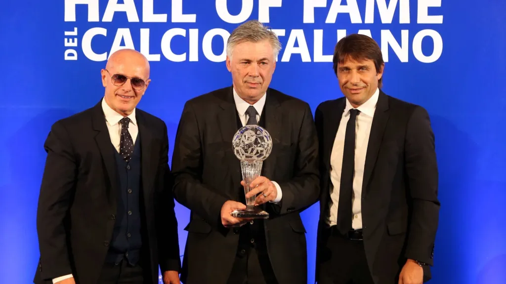 Arrigo Sacchi (vlevo)