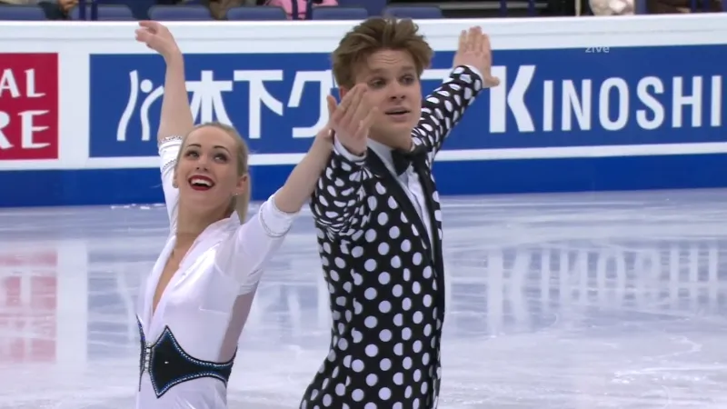 Češi Kuzmichová a Sinicyn v krátkém tanci