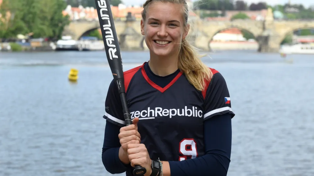 Softbalistka Veronika Pecková 