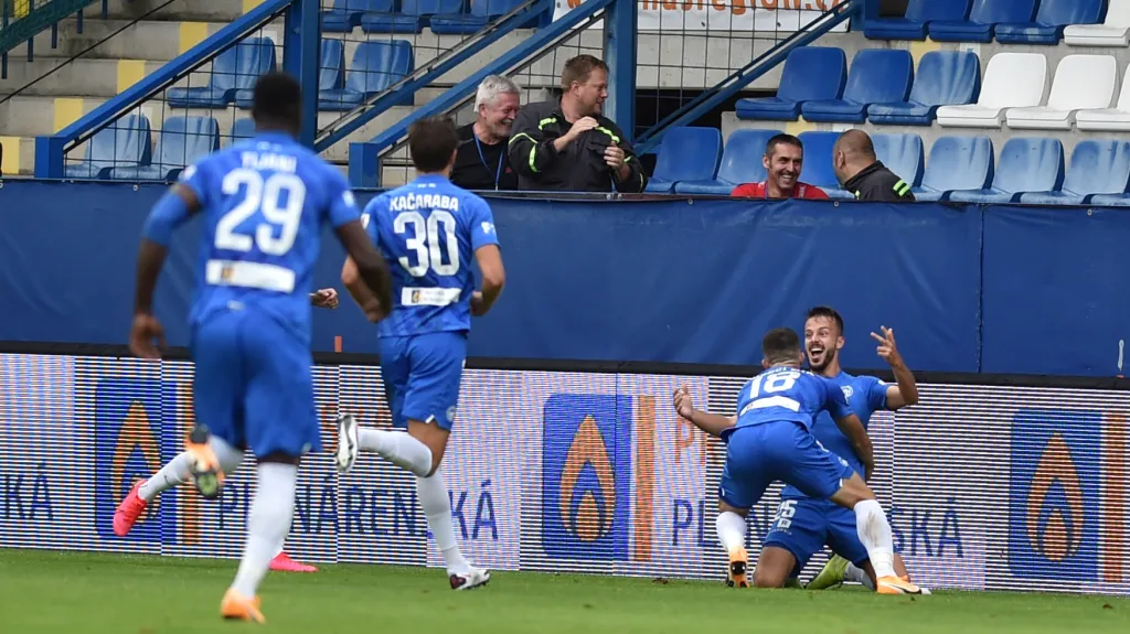 Jakub Hromada se spoluhráči