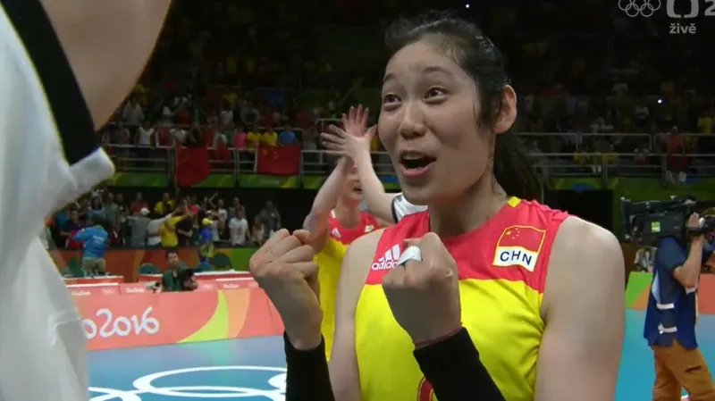 Nepovedené podání Srbska a vítězný míč Číny