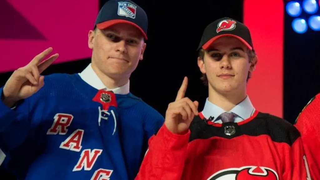 Kaapo Kakko a Jack Hughes