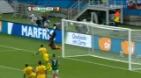 Šance v utkání Mexiko - Kamerun: Eto'o  trefil tyč (21. min.)
