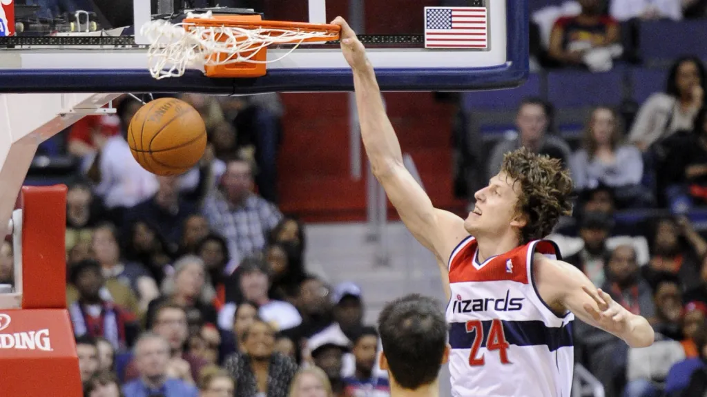 Jan Veselý smečuje