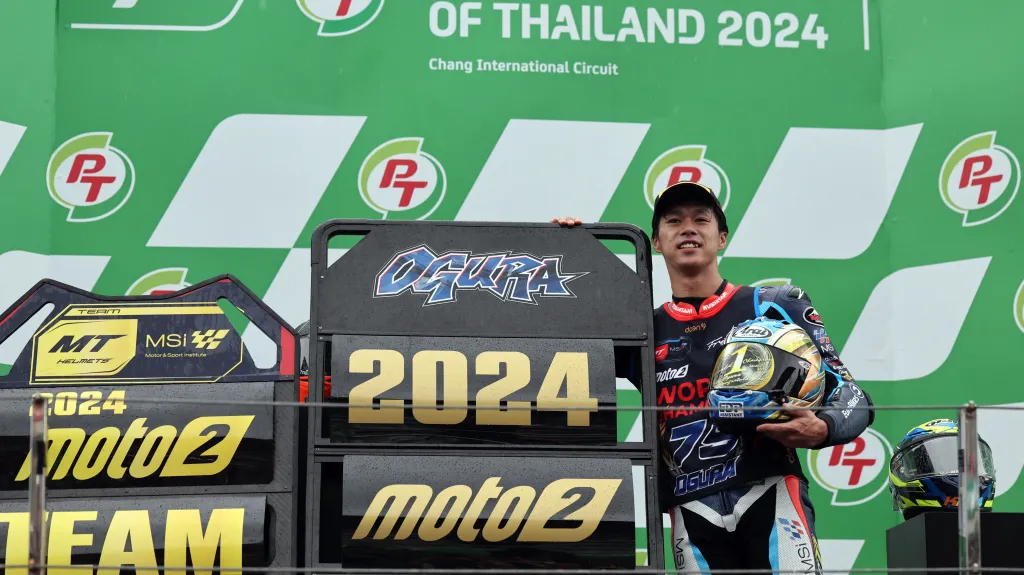 Japonec Ai Ogura se dva závody před koncem stal mistrem moto2