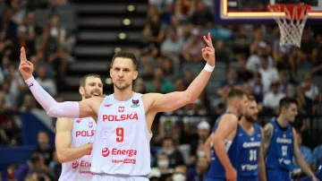 Poláci v posledních minutách odskočili na dvouciferný rozdíl