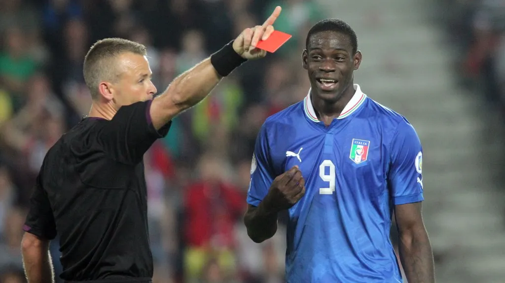Mario Balotelli vidí v utkání s Českem červenou kartu