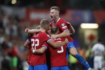 Jakub Brabec se raduje po gólu v zápase s Albánií