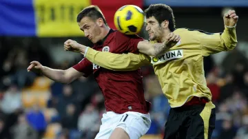 Tomáš Pekhart v utkání s Brnem