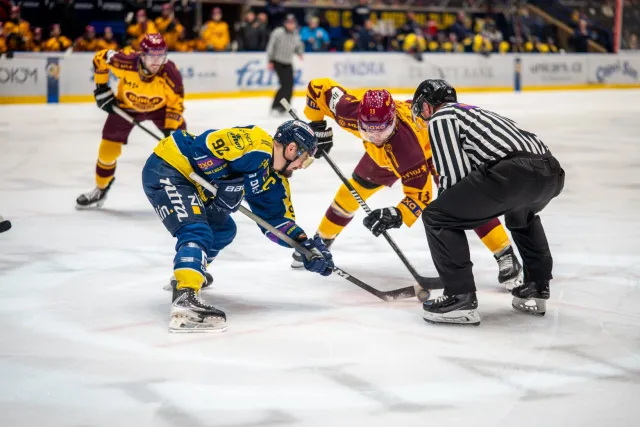 Finále play-off první hokejové ligy Berani Zlín – Dukla Jihlava 1:0