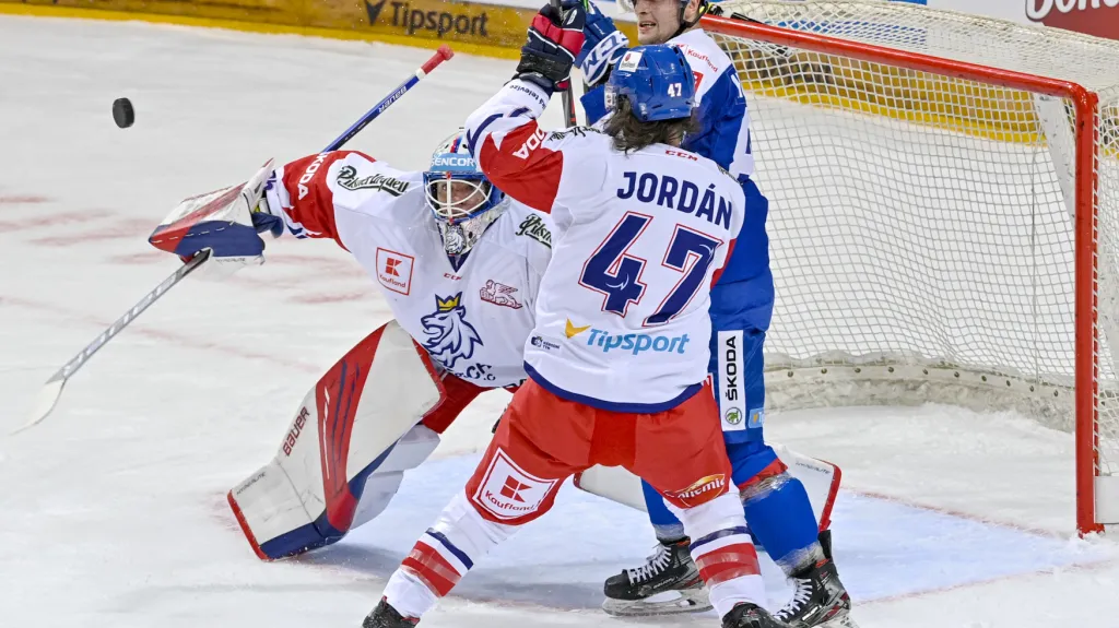 Roman Will zasahuje v utkání se Slovenskem