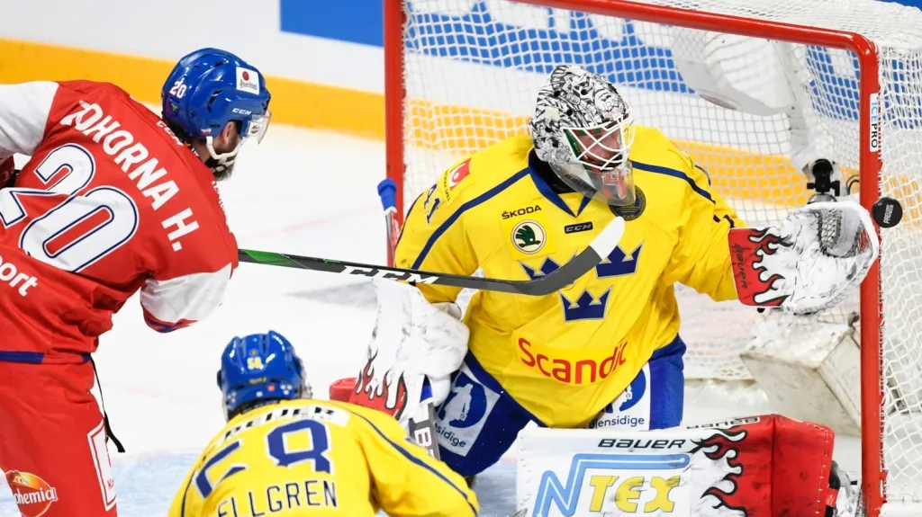 Hynek Zohorna v šanci v utkání proti Švédsku