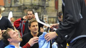 Exhibiční utkání hráčů NHL a Jedličkova ústavu