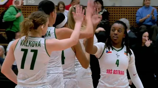 Český pohár basketbalistek už zná finalistky