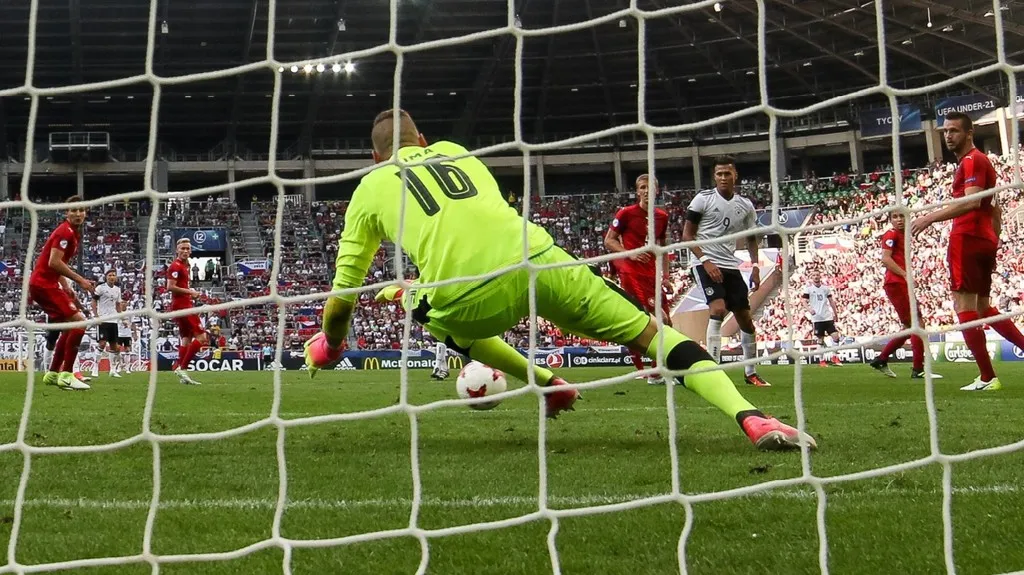 Brankář Lukáš Zima