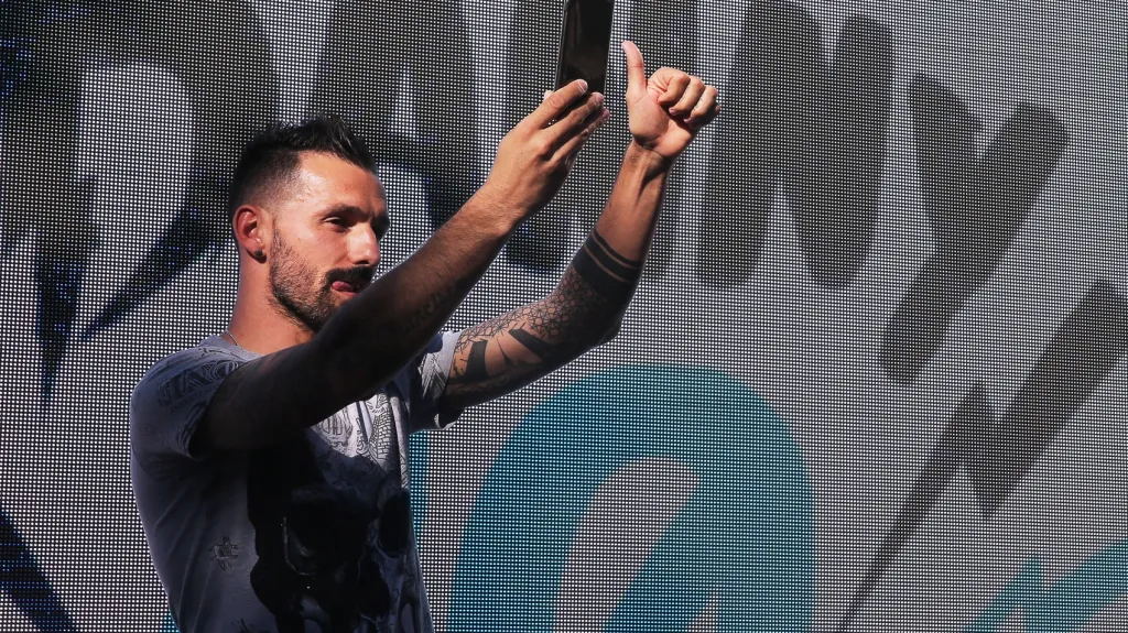 Danny se loučí s Petrohradem