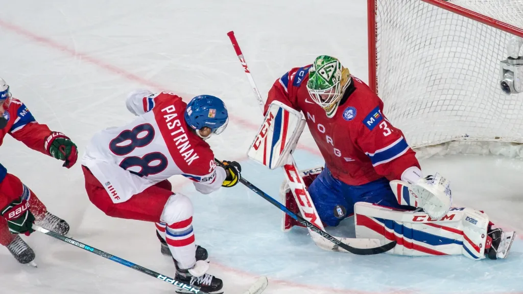 David Pastrňák v utkání proti Norsku