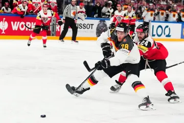 Nico Sturm v utkání s Rakouskem