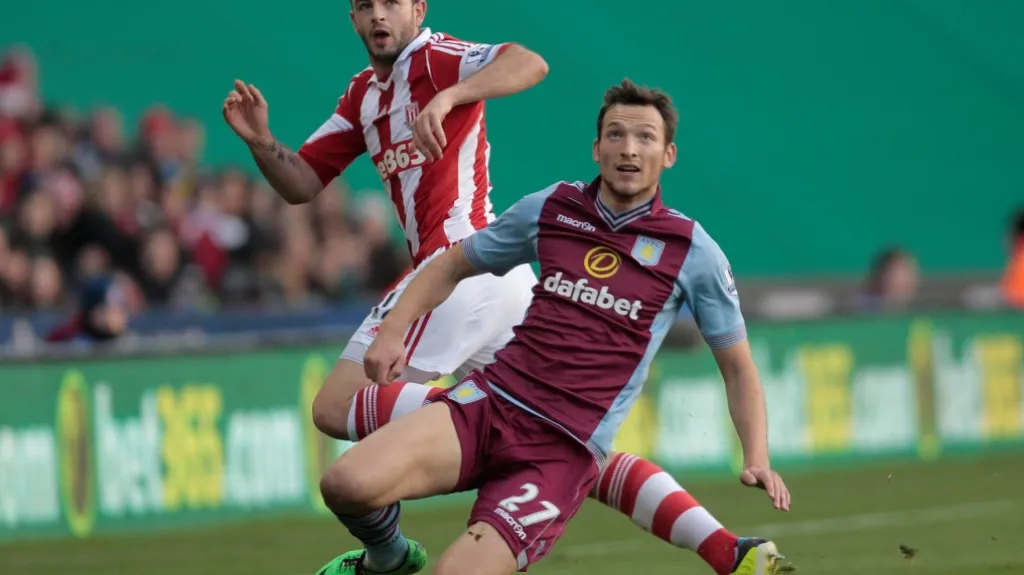 Libor Kozák v dresu Aston Villy