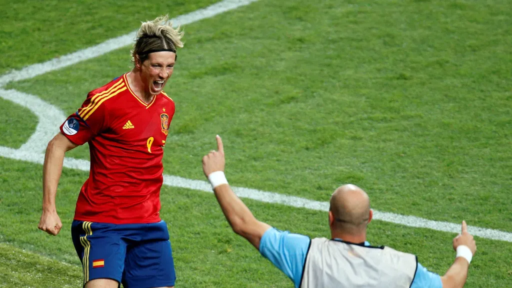 Fernando Torres se raduje ze svého gólu proti Itálii