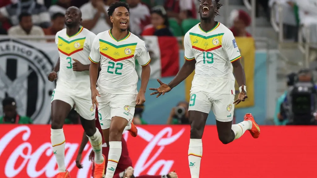 Slavící fotbalisté Senegalu