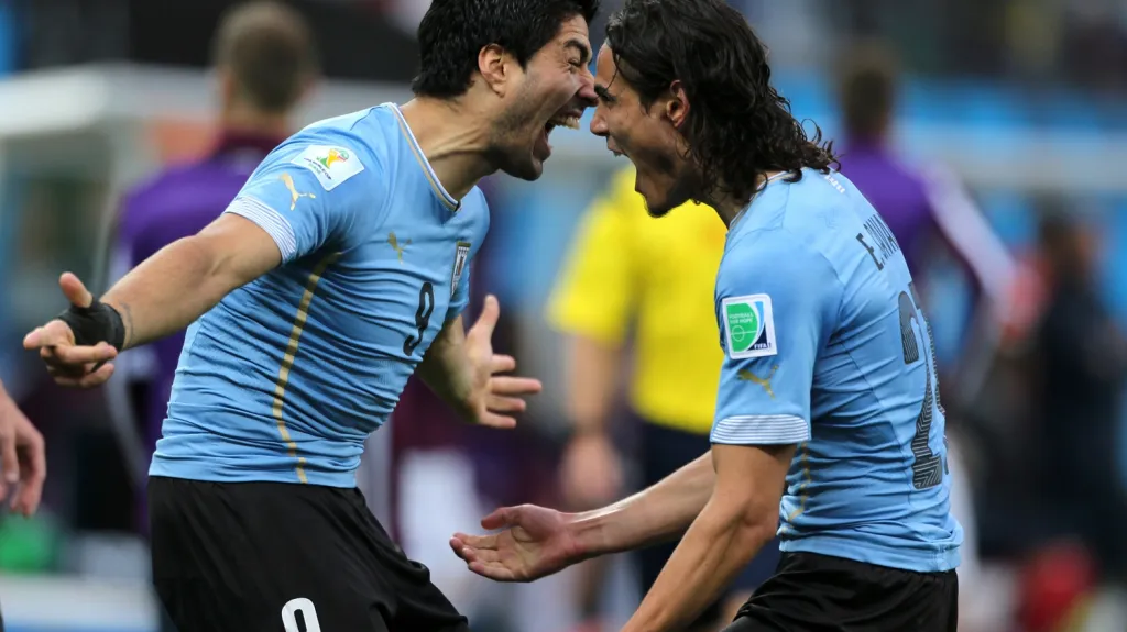 Útočné duo Suárez - Cavani