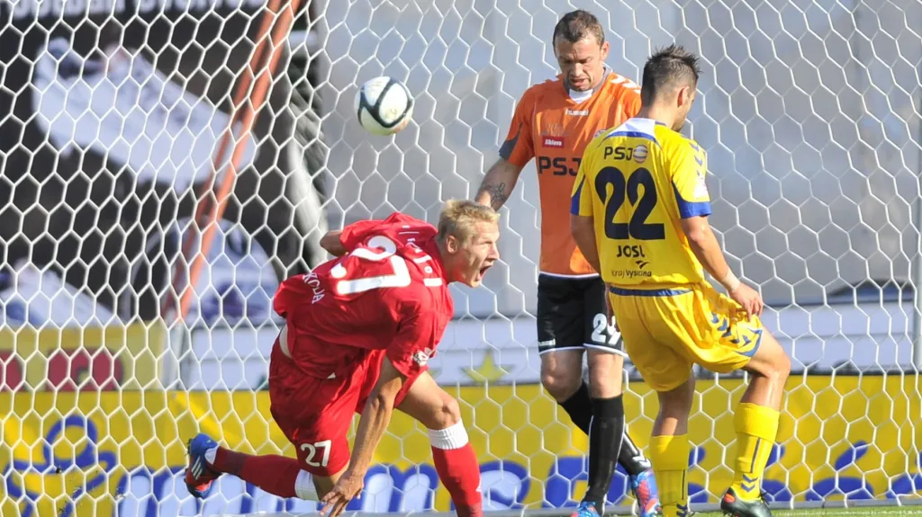 Michal Škoda se raduje z jednoho ze svých gólů