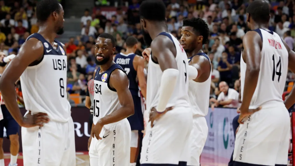 Zklamaní basketbalisté USA