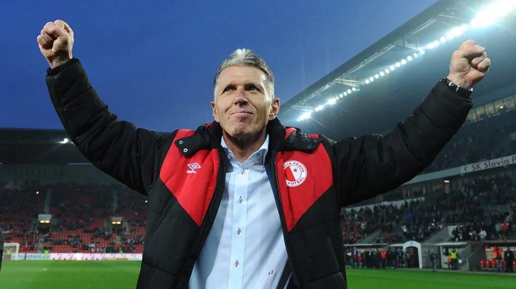 Radující se Jaroslav Šilhavý