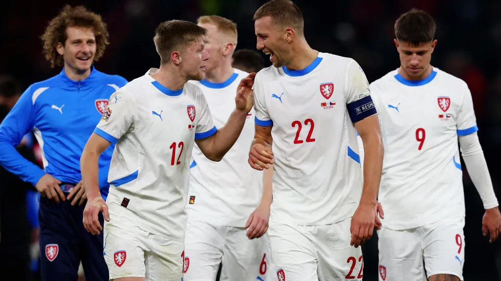 Tomáš Souček se spoluhráči po zápase s Albánií