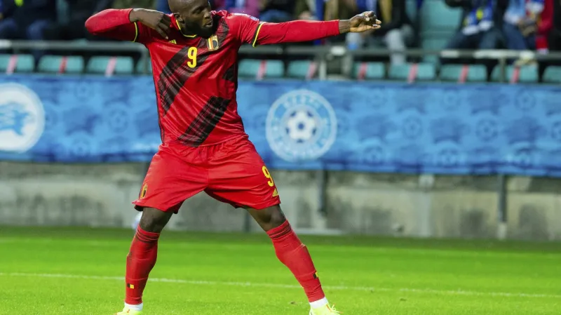 Belgičan Romelu Lukaku oslavuje gól v Estonsku