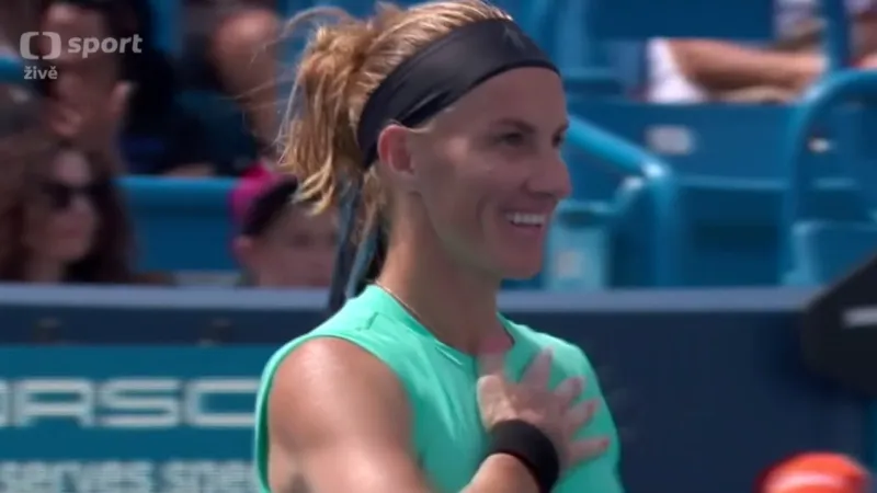 Kuzněcovová je poprvé ve složitém roce ve finále, porazila Bartyovou