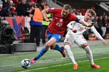 Tomáš Souček v utkání s Polskem