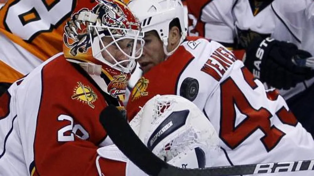 Tomáš Vokoun bojuje o puk