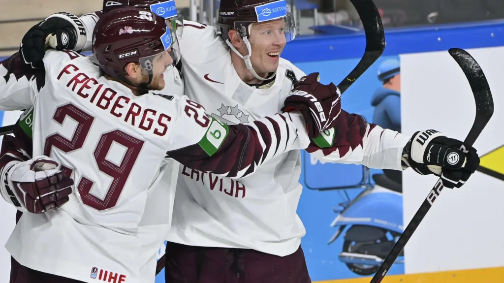 Lotyši slaví trefu Mikse Indrašise