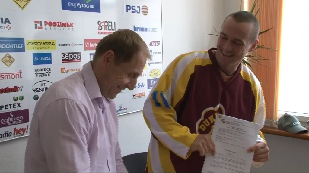 Viktor Ujčík (vpravo)