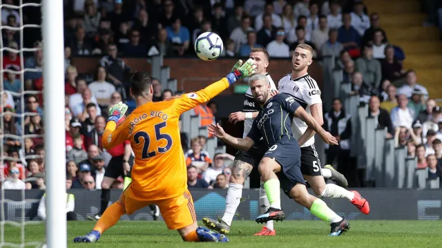 Proti Fulhamu zazářili gólem a asistencí Agüero se Silvou