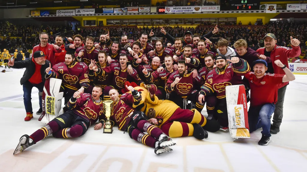 Hokejisté Jihlavy slaví triumf v první lize