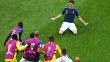 Gól v utkání Francie - Argentina: Pavard - 2:2 (57. min.)